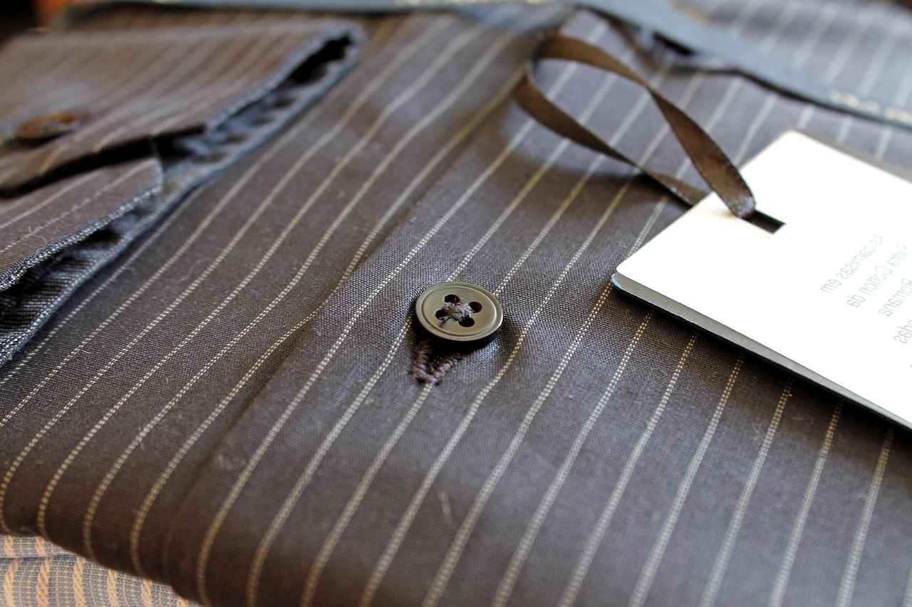 Custom Hawaiian Shirts with Faces: A Unique Twist on a Classic Look 4 How to Wear Custom Hawaiian Shirts