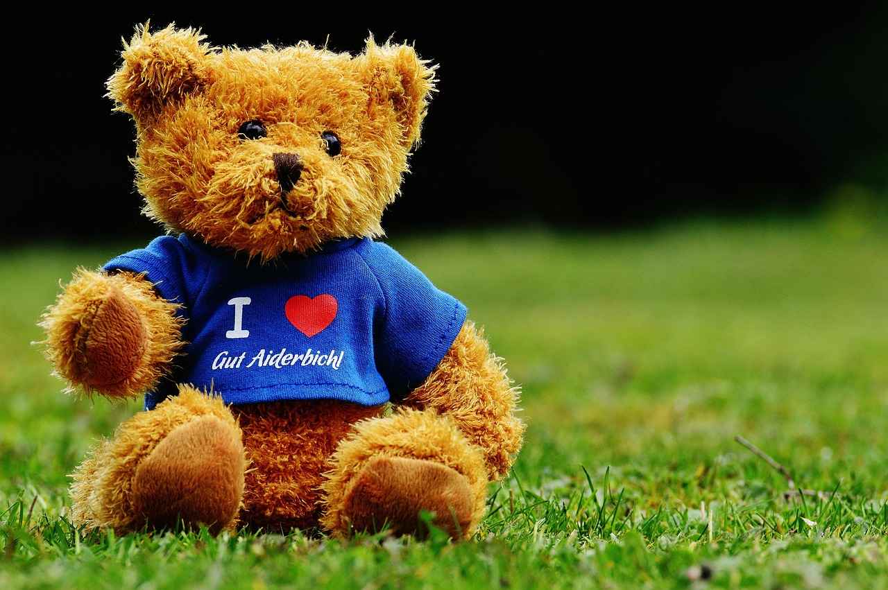 Why Choose Custom T-Shirts as Gifts?